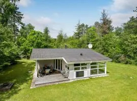 Gorgeous Home In Humble With Sauna