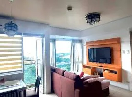 De Luxe, Standard and Studio Suites -The Breeze Residences-close to Airport,Mall of Asia, US Embassy