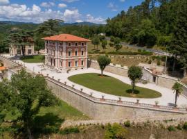 Villa Pasqui 1914 e Limonaia, pansion u gradu Čita di Kastelo