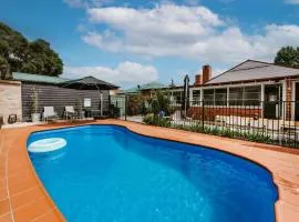 'Mortimer Gardens' Country Charm in the Heart of Mudgee