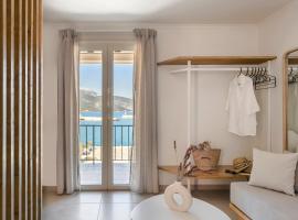 Cavaliere Seafront Suite - Theseus