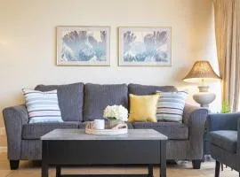High-floor condo with lanai, ocean & beach access