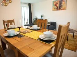 Chi-Amici-3bed home-St Neots-Near to train station