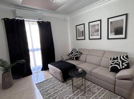 Cosy two bedroom apartment., hotel in Fgura