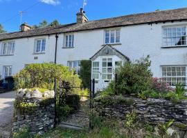 Skelwith Fold Cottage No.3, hotel with jacuzzis in Elterwater