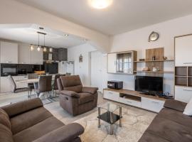 Apartman Bella Vita โรงแรมในคาชเตลา