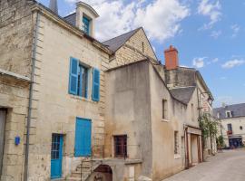 Amazing Home In Fontevraud Labbaye With Wifi, מלון בפונטברואו ל'אבה