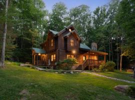 Jamesons Cabin! 8 Minutes to Wisp, HotTub, FirePit, Pets, EV Chgr, hotel s jacuzzi v destinaci Oakland