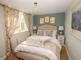 Shepherds Cottage - Rudge Farm Cottages, luxury hotel in Bridport