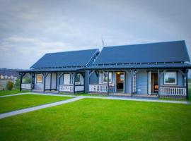 Domki Letniskowe Blue Sky 1, hotel em Rewal