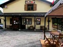 Rifugio Alpenrose, Gasthaus in Carcoforo