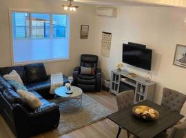 Adorable 1 Bedroom Suite- a skip to Galloping Goose, apartement sihtkohas Victoria