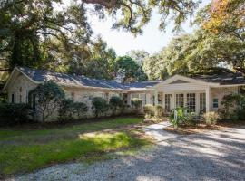 PELICAN HOUSE home, koča v mestu Jekyll Island