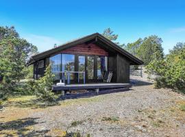 Stunning Home In Anholt With 2 Bedrooms And Wifi, feriebolig i Anholt