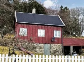 Beautiful Home In Sveio With Kitchen