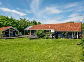 Nice Home In Gilleleje With Sauna, cheap hotel in Gilleleje