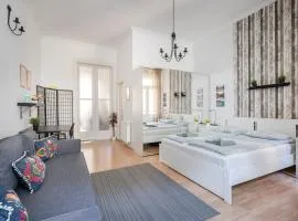 K10 - Kazinczy Street Heritage Suite - Best Location by BQA