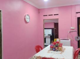 Kuntum Cottage Bad & Breakfast โฮมสเตย์ในKampong Tanjong Ipoh