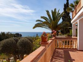 Lovely house a few steps to the beach with sea view, íbúð í Vélez-Málaga