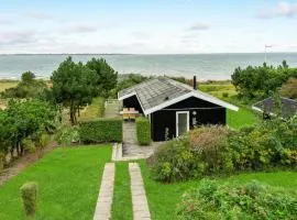 Beautiful Home In Faaborg With Kitchen