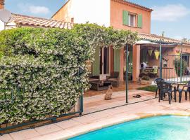 Stunning Home In Alleins With Outdoor Swimming Pool, Wifi And 3 Bedrooms, hotel ad Alleins