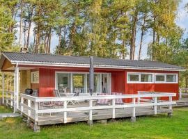 Awesome Home In Aakirkeby With 2 Bedrooms And Wifi 2, dovolenkový dom v destinácii Vester Sømarken