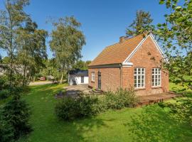 Nice Home In Tim With Kitchen, vakantiewoning in Tim