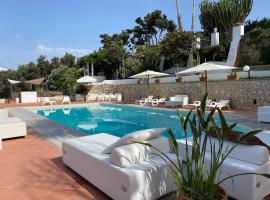 Villa Manni, Hotel mit Pools in Procida