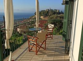 Kiparissia Castle & Sea view, hotel with parking in Kyparissia