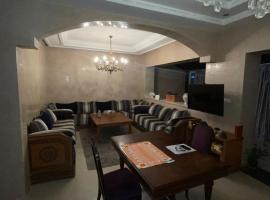 Magnifique appartement près de la mer et la gare, íbúð í Tangier