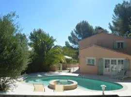 Nice holiday home in Figanieres with garden