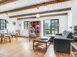 Lovely Apartment In Glesborg With Wifi