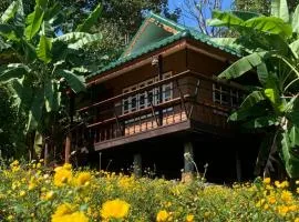 Tiny House on the Hill Farmstay