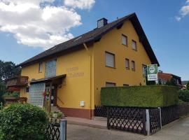 Pension Christine, hotel económico em Neu-Anspach