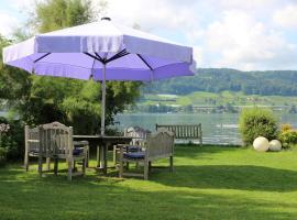 Gästehaus Stöhr - Ihre Ferienwohnungen mit großem Garten und direktem Seezugang, vacation rental in Öhningen