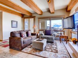 2 Br With Open Floor Plan & Updated Kitchen Condo, hotel in Crested Butte