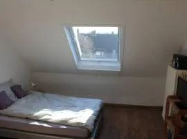 Ruhige Dachgeschosswohnung
