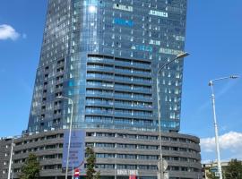 HANZA TOWER HIGH FLOOR Swimming Pool & Spa, hotel com spa em Szczecin