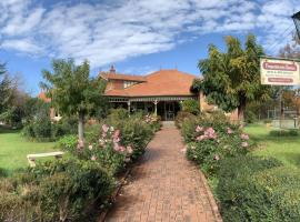 Forgandenny House B&B, hotell i Mudgee