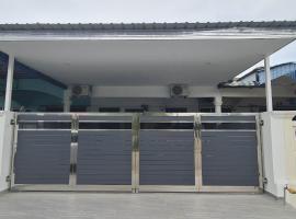 Mersing little homestay II, chalupa v destinaci Mersing