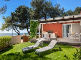 Istrian Villas Plava Laguna, cabaña o casa de campo en Umag