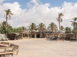 Kfar Hanokdim - Desert Guest Rooms, hotel v destinácii Arad