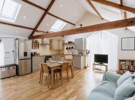 ELM HOUSE BARN - Converted One Bed Barn at the gateway to the Lake District National Park, hotel in High Hesket