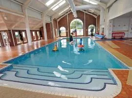 CT28 Three Bedroom Holiday Home, close to Heated Pool, Amusements and Beach Fantastic Facilities & Top rated holiday park in North Wales PASSES NOT INCLUDED