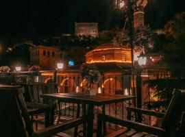 Alsara Guesthouse, B&B in Gjirokastër