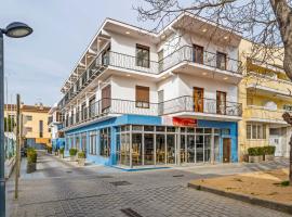 Hostal La Marina, hotel v destinaci Platja  d'Aro