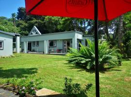 The Tree Of Idleness Guesthouse, hotel with parking in Trafalgar