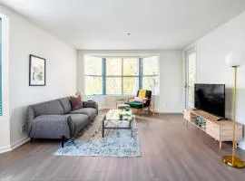 S Beach 1BR w Pool Gym Shops Dining Onsite SFO-395