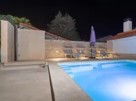 Studio PUNAT LIVING with common pool