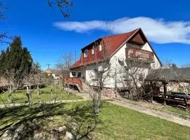 A Festő Vendégháza / The Painter's Guest House